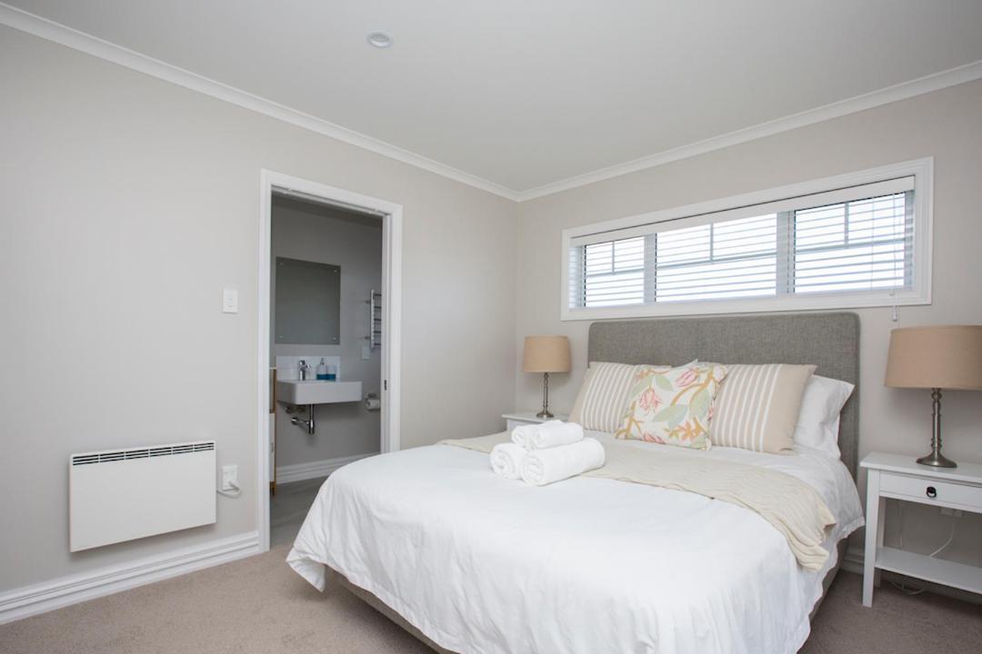 The Boathouse Apartment One Tree Point Bagian luar foto