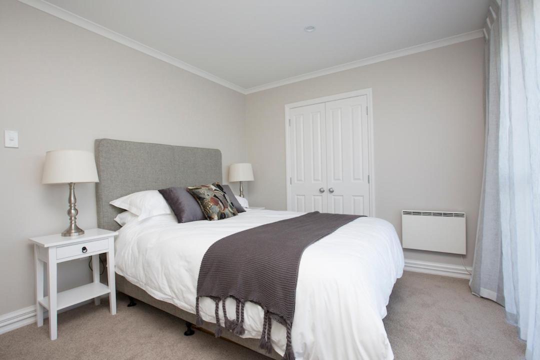 The Boathouse Apartment One Tree Point Bagian luar foto